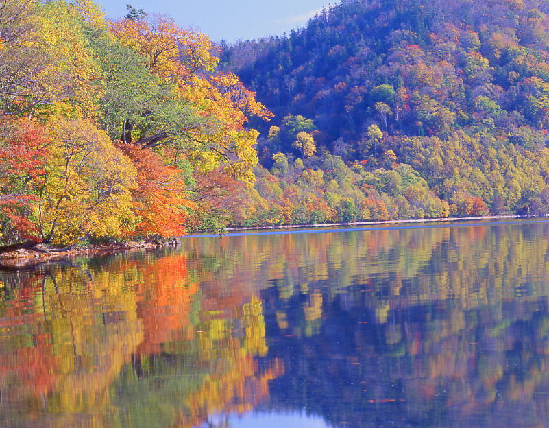 秋の屈斜路湖.jpg