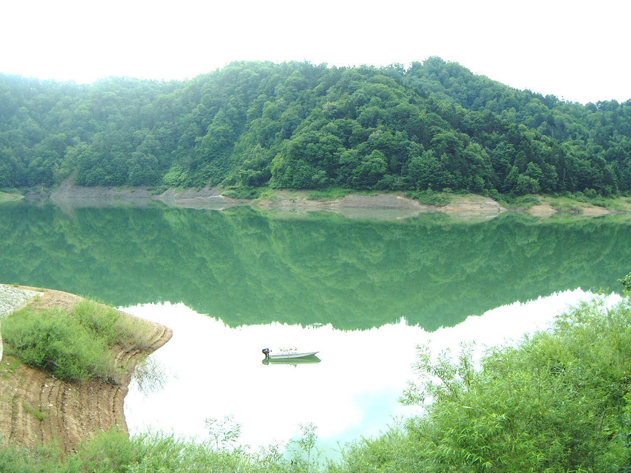 桂沢湖.jpg