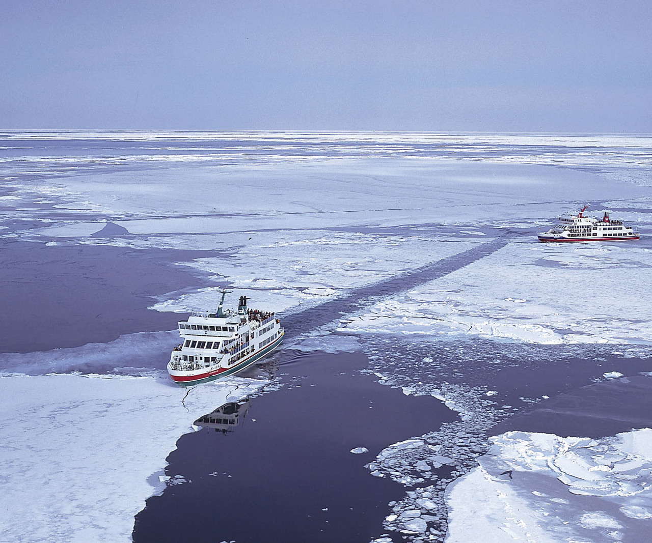 流氷観光砕氷船.jpg